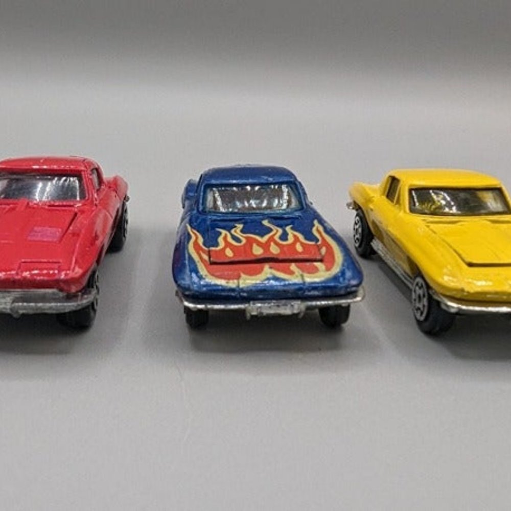 Lot of 3 Hot Wheels 1979 Split Window Corvettes